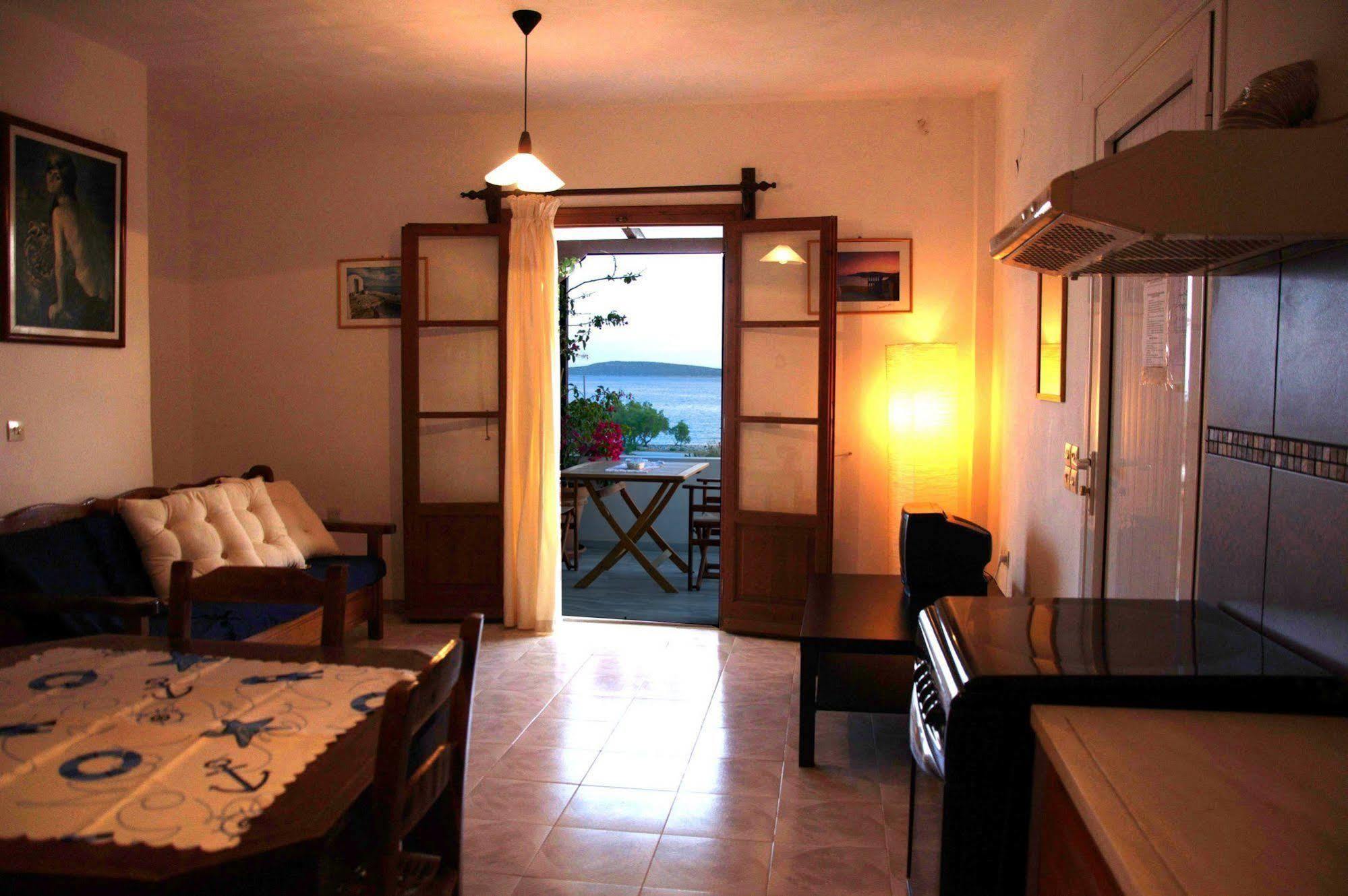 Michalis Apartments Near The Beaches With Sea View Párosz Kültér fotó