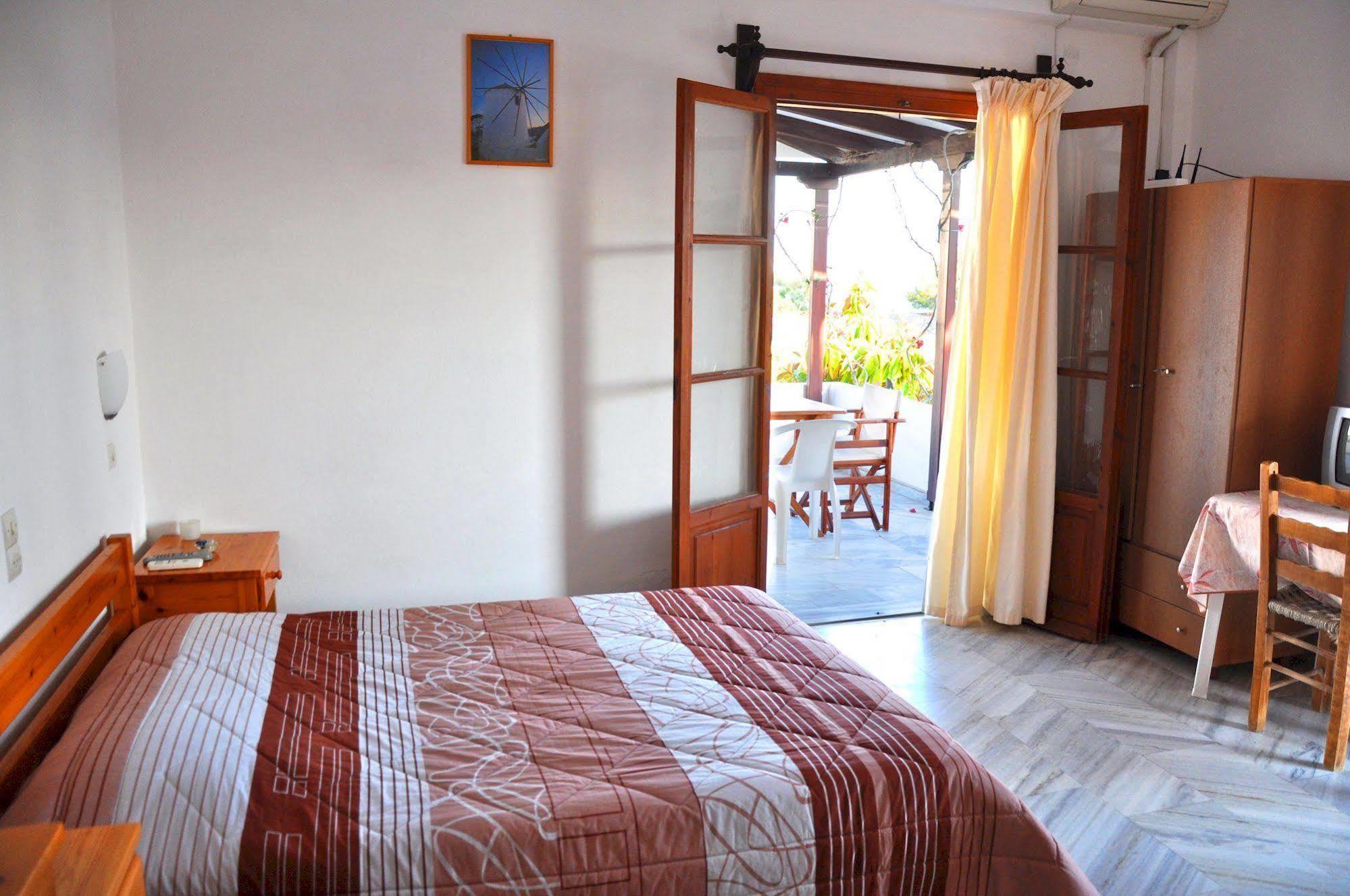 Michalis Apartments Near The Beaches With Sea View Párosz Kültér fotó